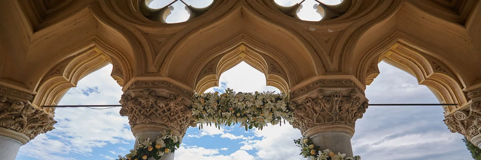 Garda Island Elegant Wedding Cover High