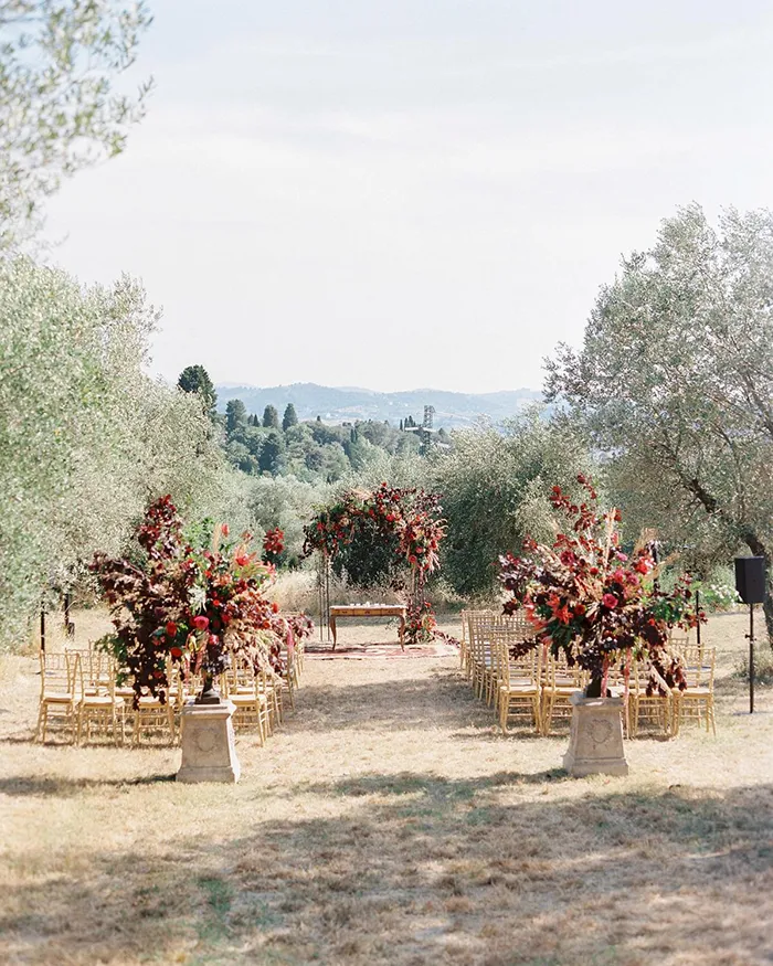 Wedding ceremony tuscany setup